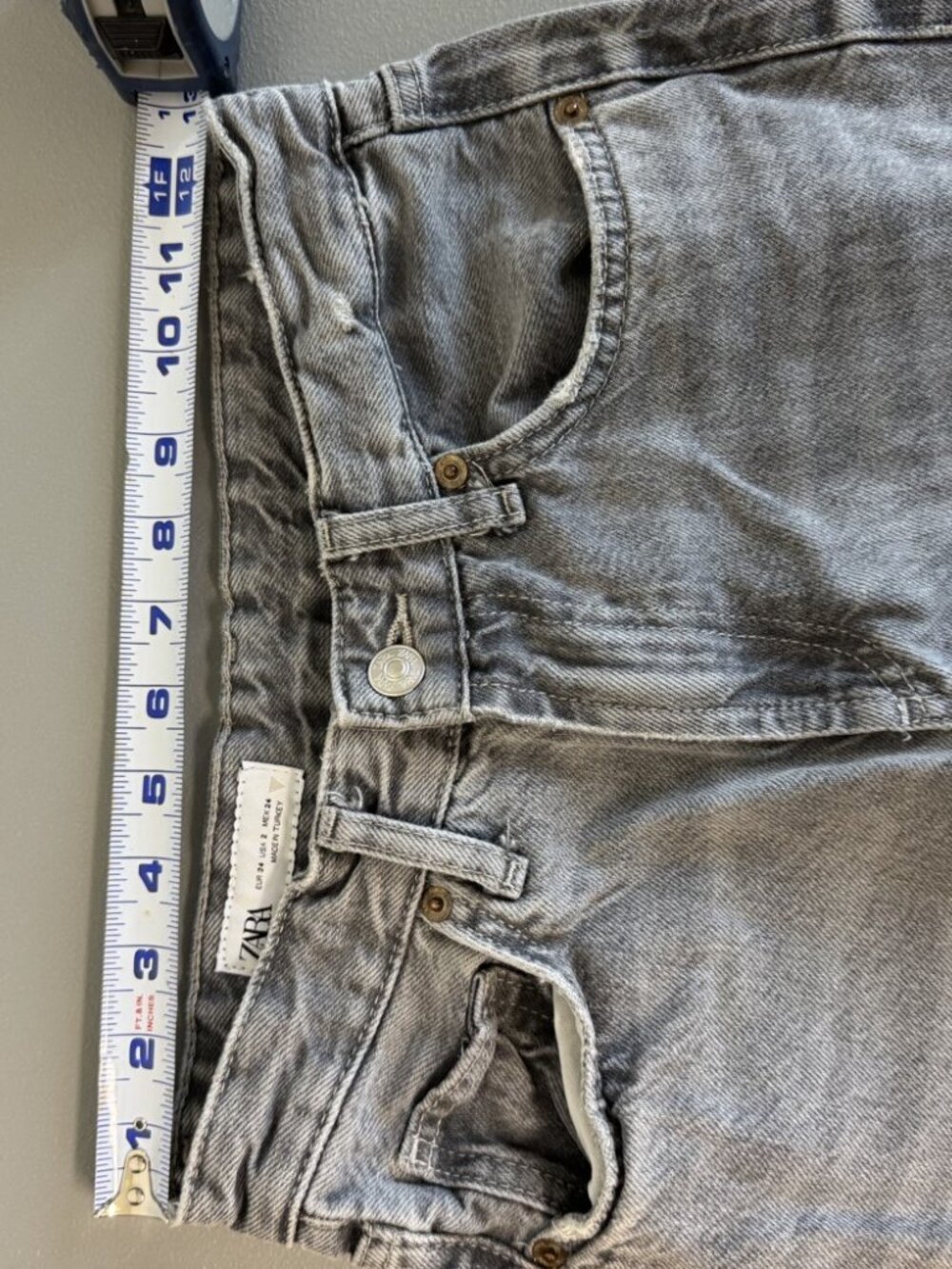 Zara Grey Wash Straight Leg Mid Rise Jeans Size US 2 / EU 34 - Picture 4 of 7